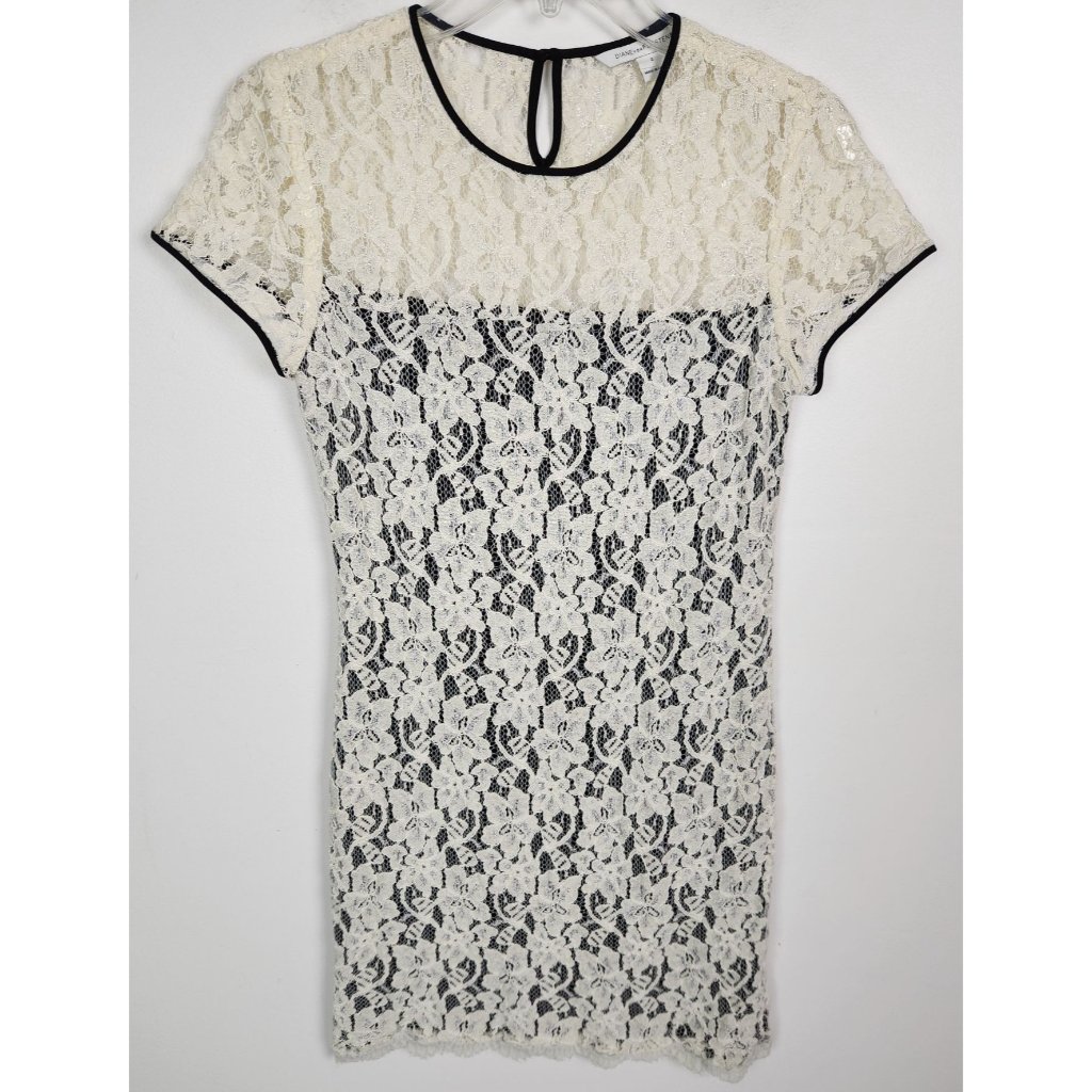 Diane Von Furstenberg Women's Sz. 2 Barbie Stretch Lace Overlay Shift Dress